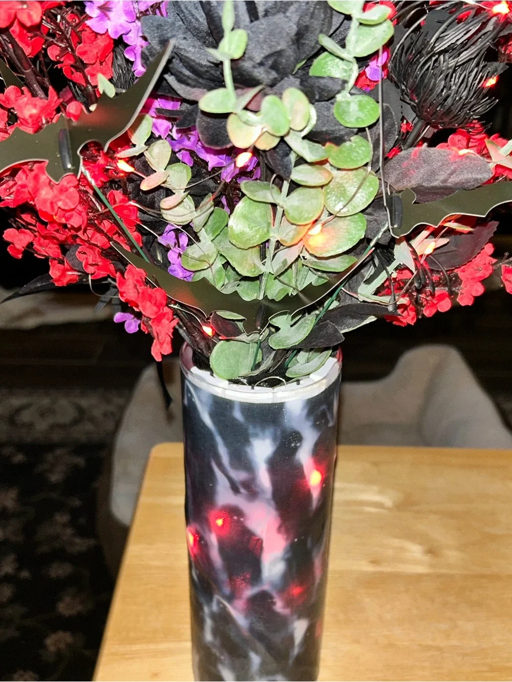 “SHADOW PEOPLE” LARGE HALLOWEEN/SPOOKY/GOTHIC FAUX FLORAL ARRANGEMENT W/ LIGHTS!